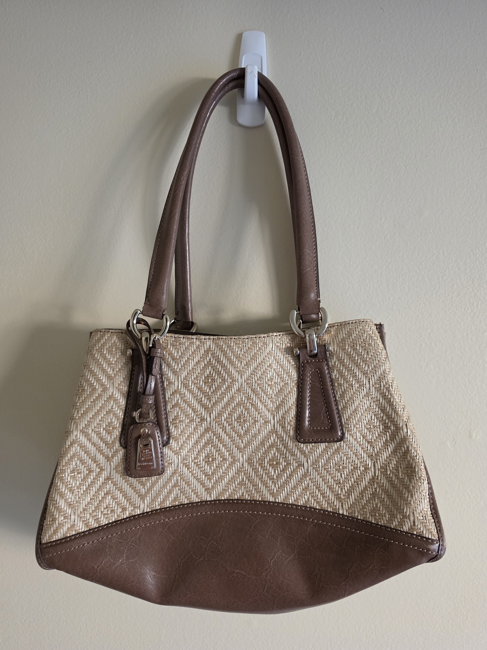 Woven Diamond-Pattern Tote in Beige and Brown